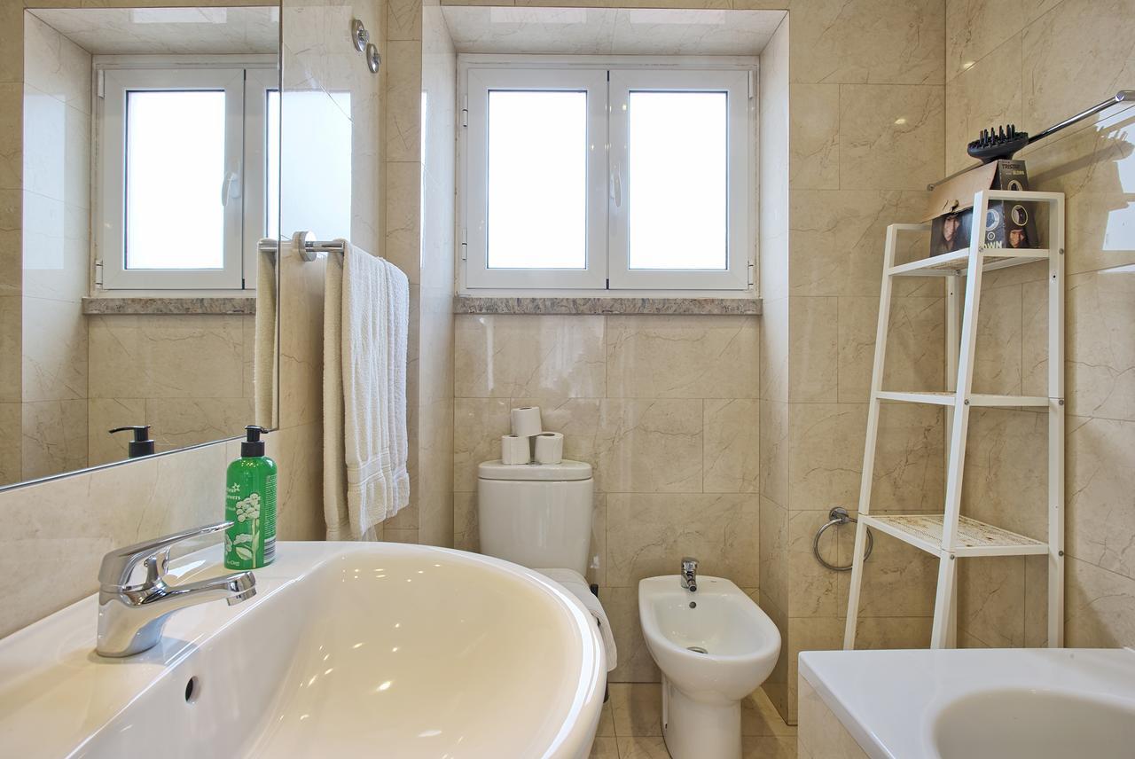Apartment Almirante Floor / Almirante Reis Avenue Lissabon